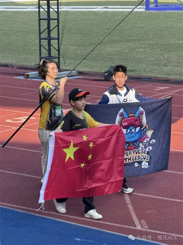 龍隊、小白、果果