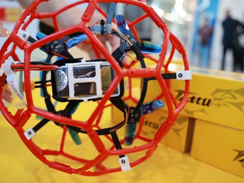 無人機足球 無人機足球